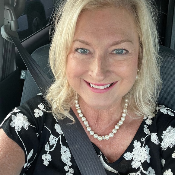 Meet your Posher, Susie B - Picture 12 of 16